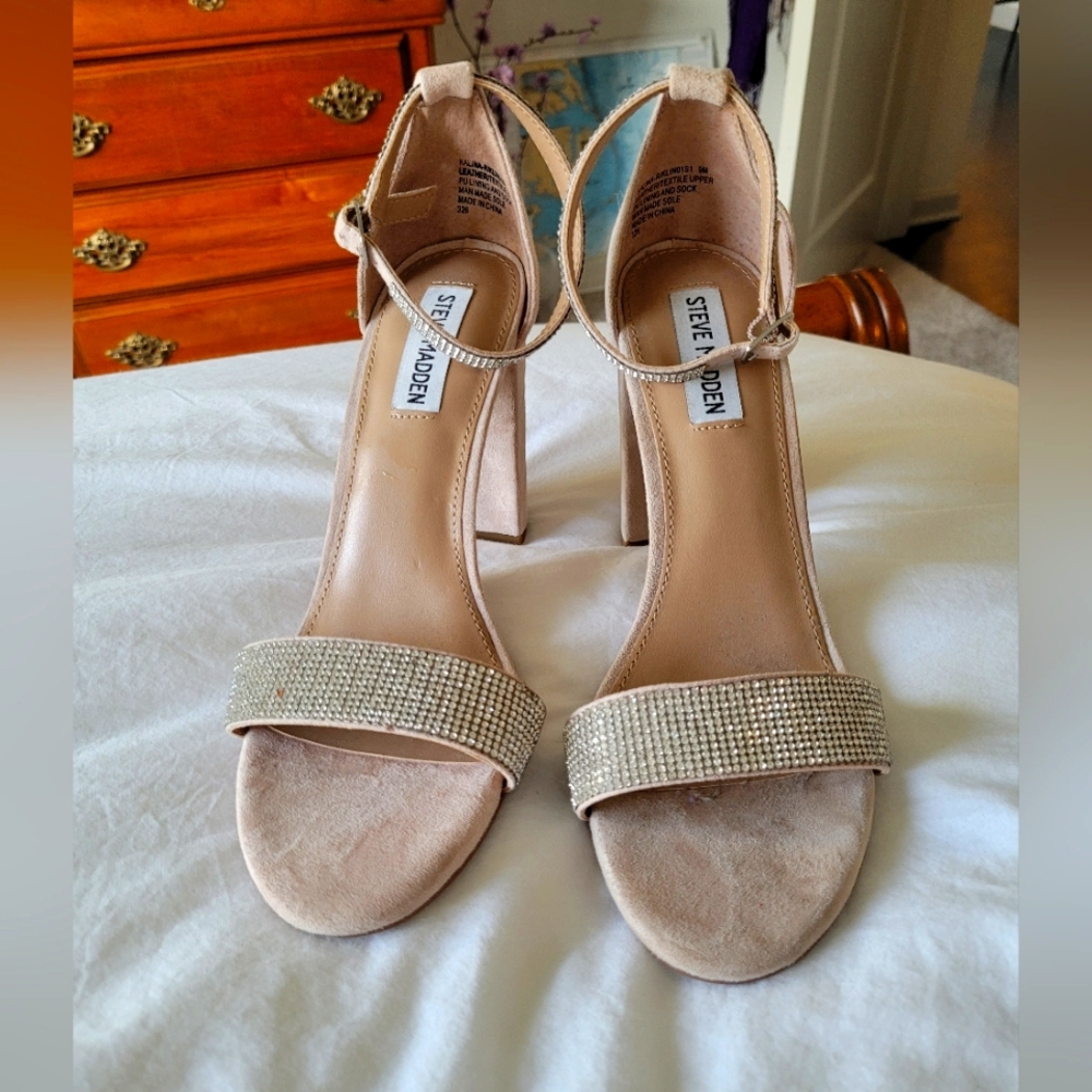 NWOT Steve Maden Strappy Beige Heels with Swarasky Straps size 9